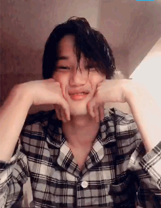 jongi-n:squishy cheeks ʕ•ᴥ•ʔ