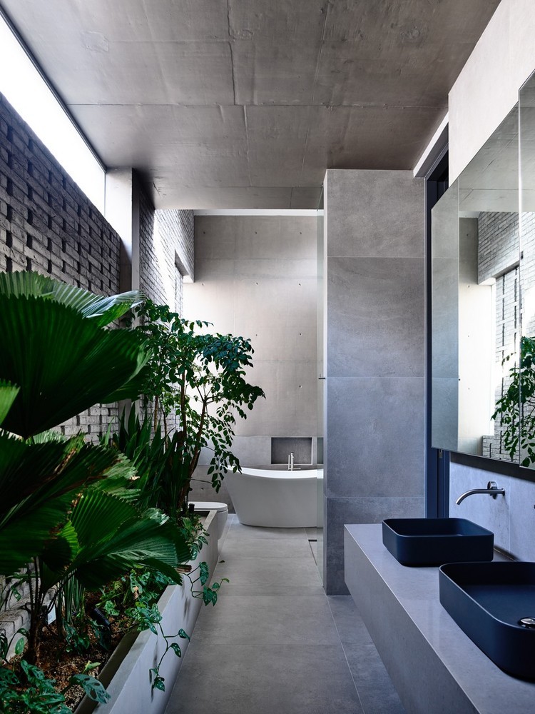 architorturedsouls:  Surprising Seclusion / HYLA Architectsph: Derek Swalwell