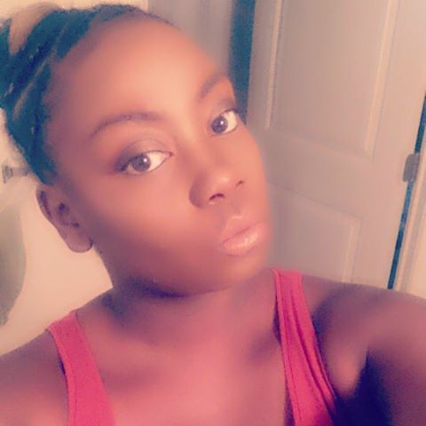 Looking like an Angolan Goddess.