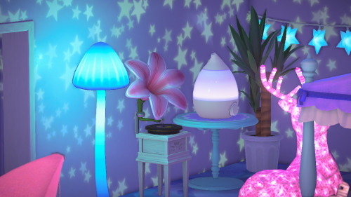 star–pochette:My gorgeous illuminated bedroom.