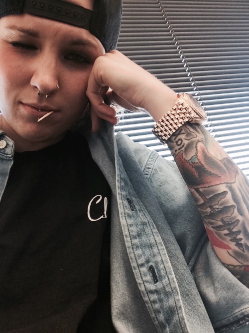 thatonebl0nde:For anon.I’m not girly or manly, I’m just me..  I have a lot of different sides.