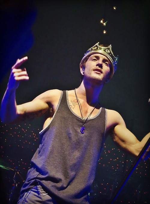 Male Celebrity Pits
