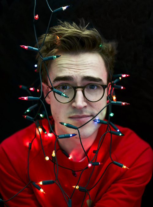 Tom Fletcher stopped by our UK office to settle all of your Christmas debates once and for all!: Lau