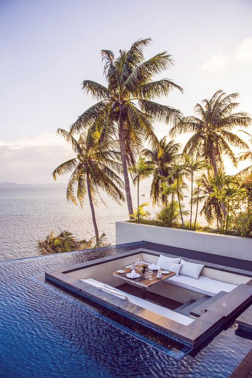 exclusivenesslifestyle:  More Stunning Mansions & Beautiful Views HERE