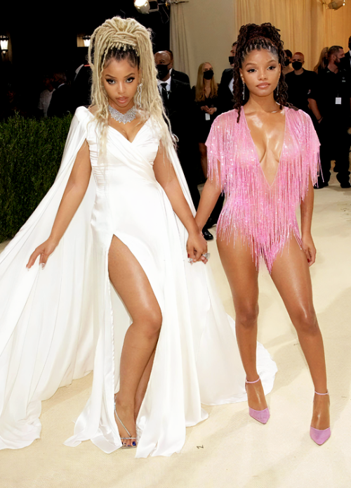 nofrauds:CHLÖE X HALLE2021 MET Gala | In America: A Lexicon of Fashion   