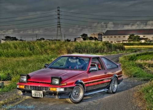 Adrian’s AE86… Because I like to make your eyes bleed. #tokyo #japan #chiba #asia #toyo