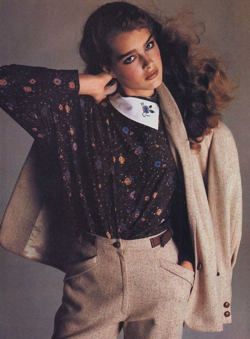 80s90sthrowback:Brooke Shields photographed by Richard Avedon for Gianni Versace, 1980.