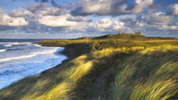 sellmyhouseandmovetoengland:  Dunstanburgh