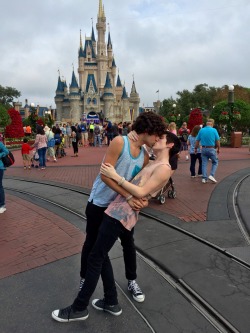 sadfriencl:  we went to Disney :) happyfriencl 