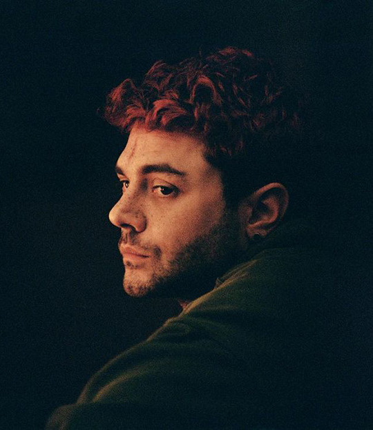 Xavier Dolan Daily  Photography poses for men, Portrait