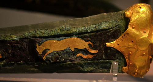 greek-museums:National Archaeological Museum:Mycenaean swords and hilts:Fragment of a bronze sword. 