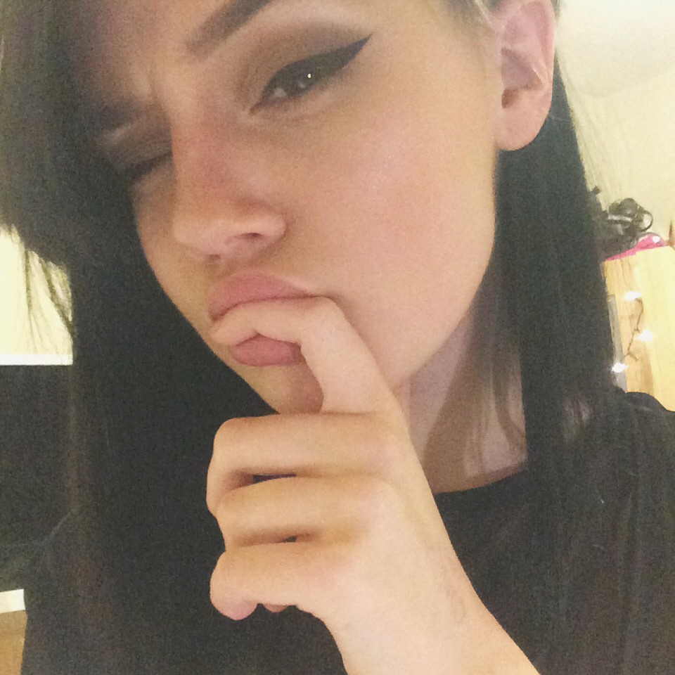 agingb0nes:  Love me