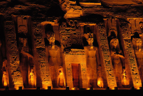 grandegyptianmuseum:Abu Simbel temples at night.The great temple of Ramesses II and the small temple