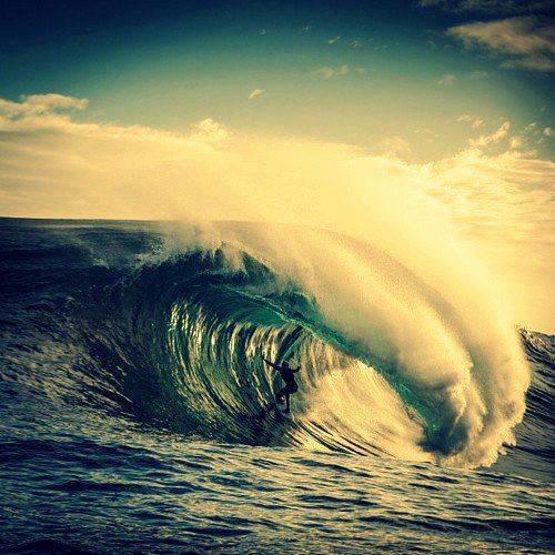 luana-kalac:  Catch the wave