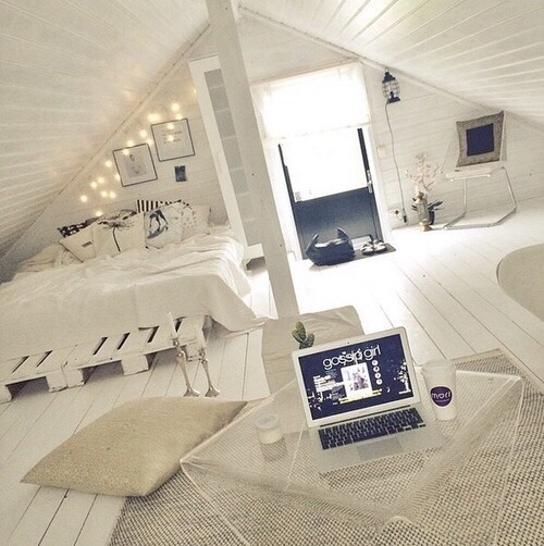 Inspiring Tumblr Room Ideas I love how the bedroom is in an attic-like...