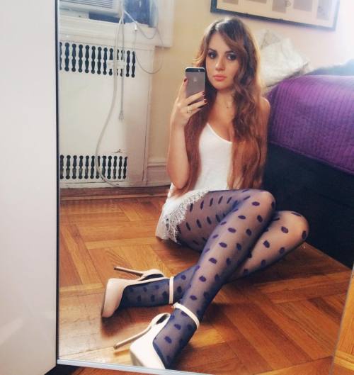 deewiper-pantyhose: lustyffh: More #polkadot business ⚪️⚫️ by anna_singer_ ift.tt/1PlsdJy htt