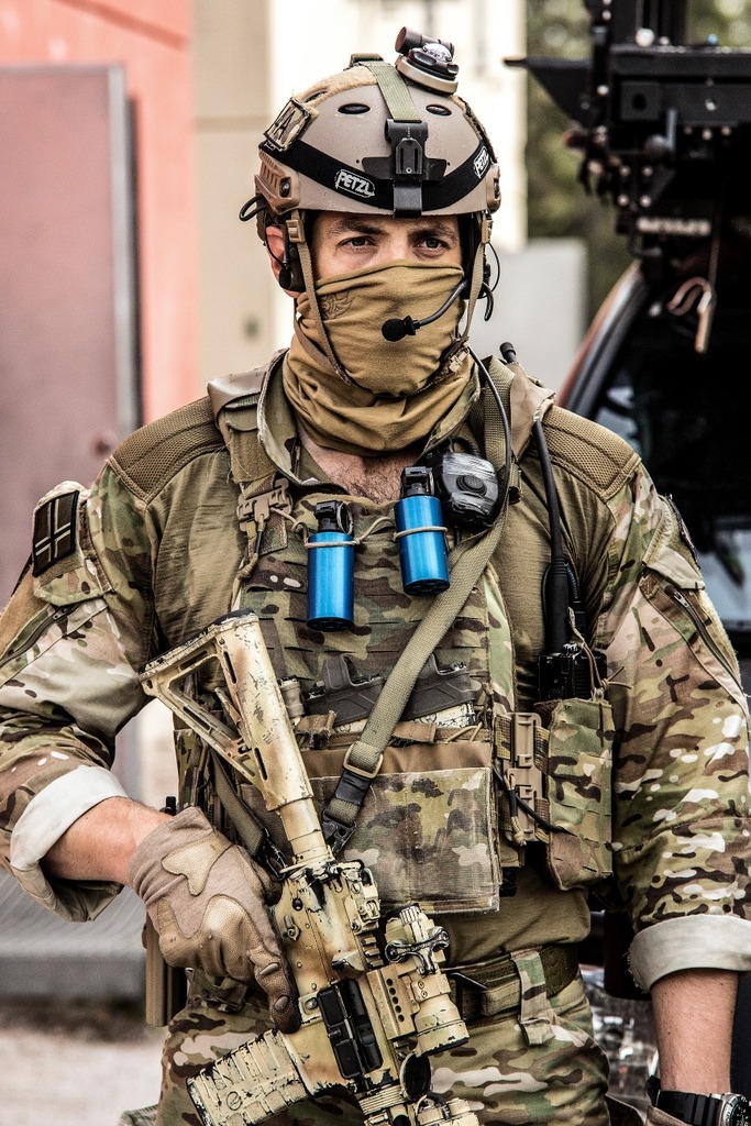 gunrunnerhell:  Joint Ops Members of the Norwegian Army Special Forces, Navy and
