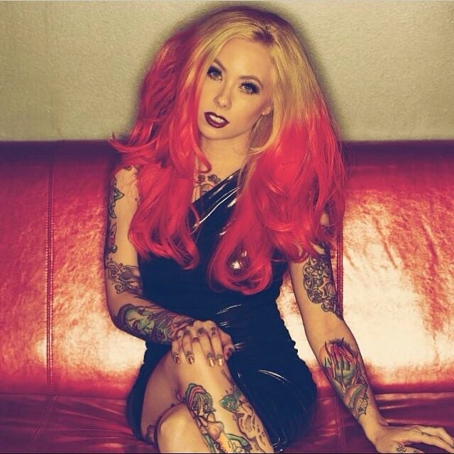 altmodelgirlcrush:  Megan Massacre