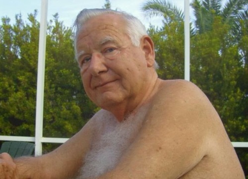 buddycubby: megawordpass: Nice grandpahotmen :Most handsome man i ever seen hereSexy Papas Mm