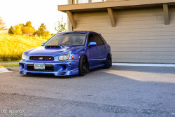 supramitch:  akeikas:  Calm by ericvilendrerphoto on Flickr.  legit, such a nice bugeye wagon 