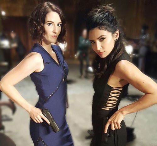 sciencepolice:chy_leigh: Gotta keep one hand on ya waist and one hand on ya glock! Don’t mess with #