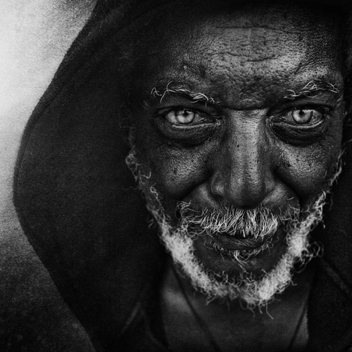 Lee Jeffries took these wonderful pictures of homeless people all around Europe & USA.