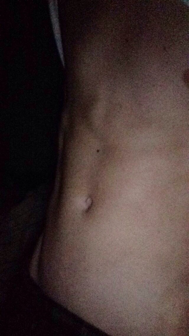 snapchathotguys:  Follow me for more hot straight guys: http://snapchathotguys.tumblr.com
