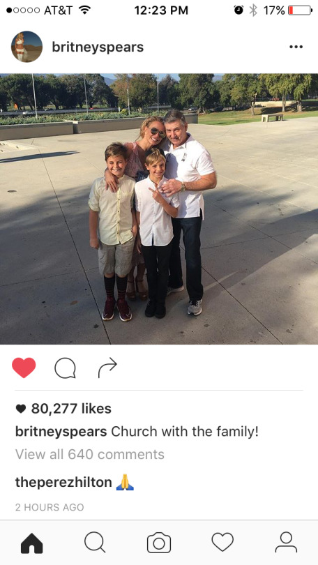 gwensdeafani:  Someone needs to inform Perez Hilton that he’s not special and Britney is not actually reading his comments. 