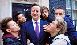 sexyzayn:   abbehtron:  The Prime Minister of England, everybody.  adhjgsfdlkjl 
