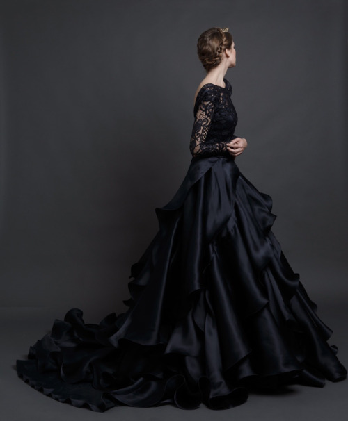 sponsalia: Sareh Nouri Spring 2016 Collection - Aisle Perfect The most perfect black wedding dress I