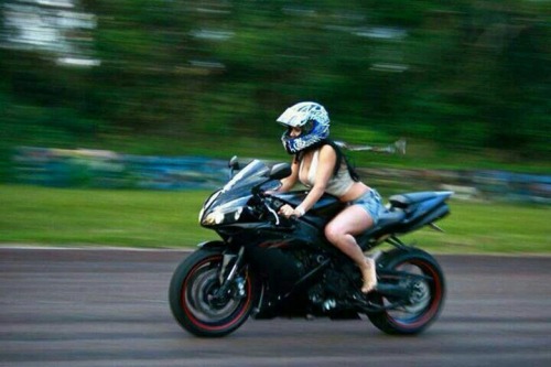kimy34:  Girls biker 🎀💅💋💪🔨🔧🚥🚧🏆👠👜👍