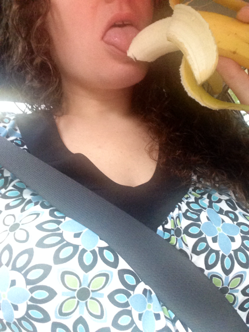 jellybeanphalange: Horny banana fun on the way to work this morning!