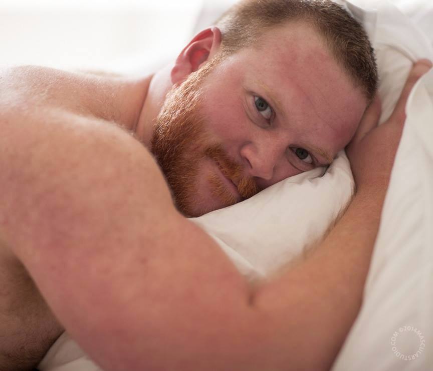 metalbeardcub:  thebigbearcave:  The whitey white of the bed sheets against his skin