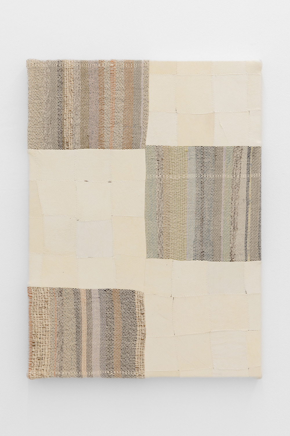 Fragments (The grey-shelled snail draws across the path and flattens the blades behind him), 2022
wooden stretcher, chamois cloths, hand-woven fabric with wool, cotton and silk naturally dyed with Woad, Indigo, Madder root and Weld
75 x 55 cm