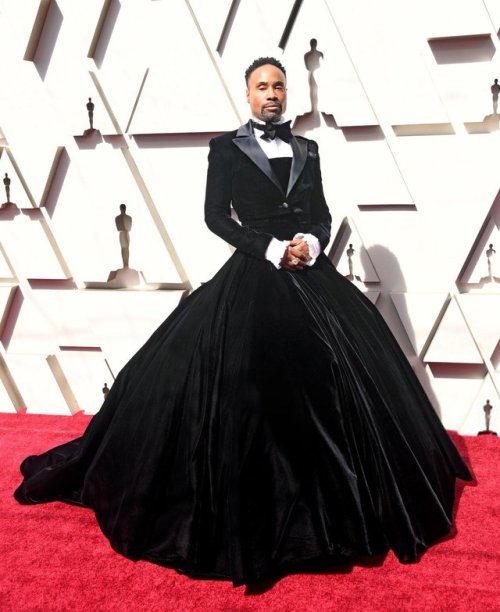 tigerleggies22:  tw1nkpass1ng: thechanelmuse:   thechanelmuse:  And the category is: Outdress every damn body! Billy Porter at the 91st Annual Academy Awards.  Glenn Close is LIVING!    Cruella knows!  CRUELLAAAAAAAAAAA