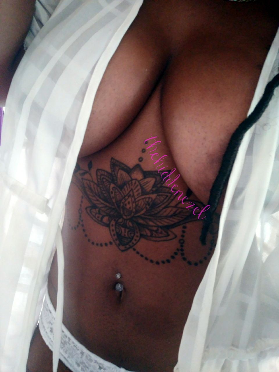 complexion-excellence:  Happy #TittyTuesday from @thehiddenezel