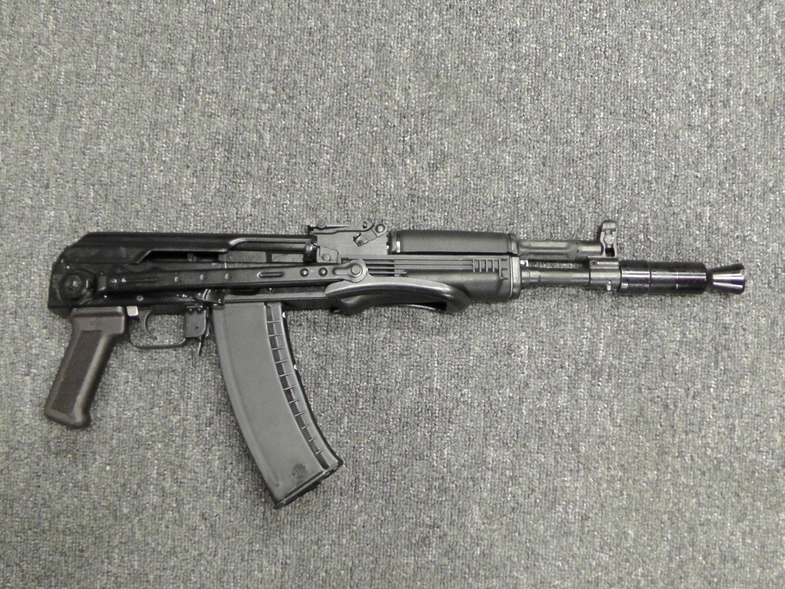 gunrunnerhell:  AK-74/105? An odd hybrid of a rifle that I don’t believe was ever