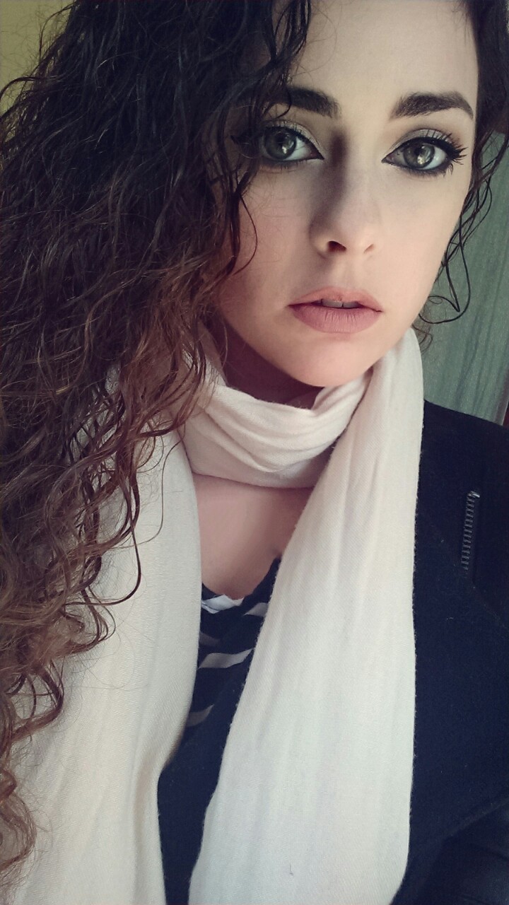 aphroditescurves:  bisexualbeautyqueen:  tell me how beautiful i am  You’re gorgeous.