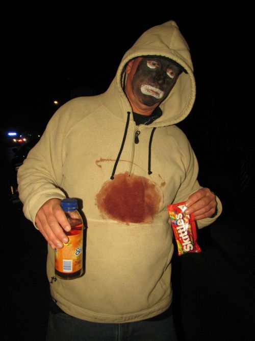 pussandboooobs:  psychodellikphunk:  iammyimperfections:  pfilla:  Another one.  The one on the bottom is the guy that shot up the movie theater in CO.  I hate people.  -_________-  Really? -_-