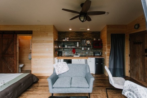 tinyhousetown:Mt Hood View Tiny House