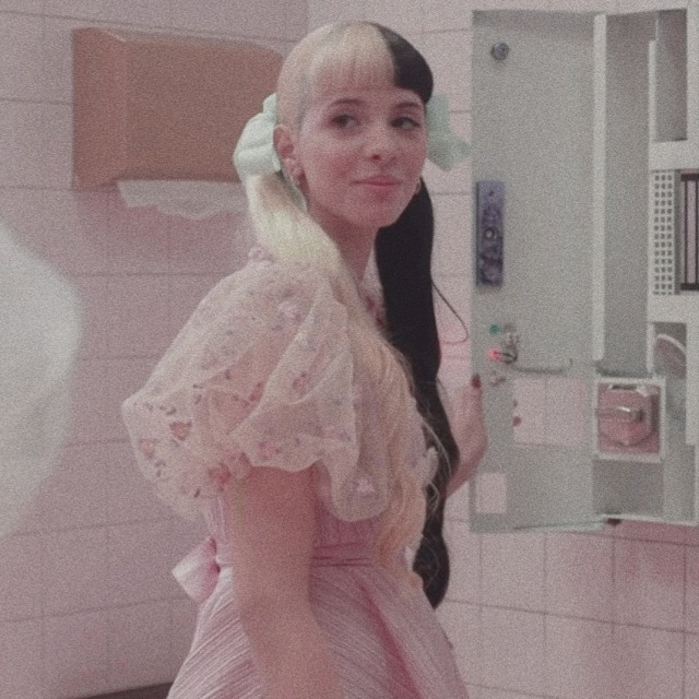 melanie martinez tumblr icon