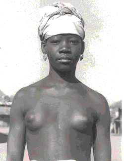 Bissau Guinean woman, via Histórias da