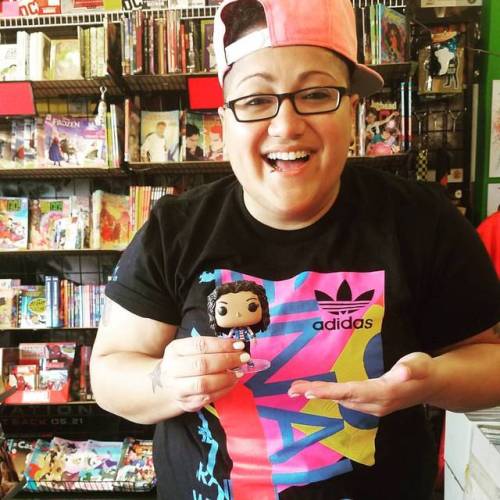 Met @quirkyrican at @GAppleComics and got to give her this tiny America! . . . . . #americachavez #m
