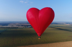 @Fairyneko I Know This Is A Heart, But All I See Is Some Big Ass, Red, Floating Tiddies.