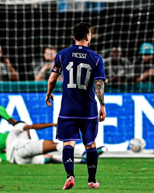futebolscore:  Messi. 2 gols contra Honduras.