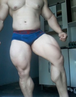 jock4muscle:  hairyfurry2450:  Leg goal 