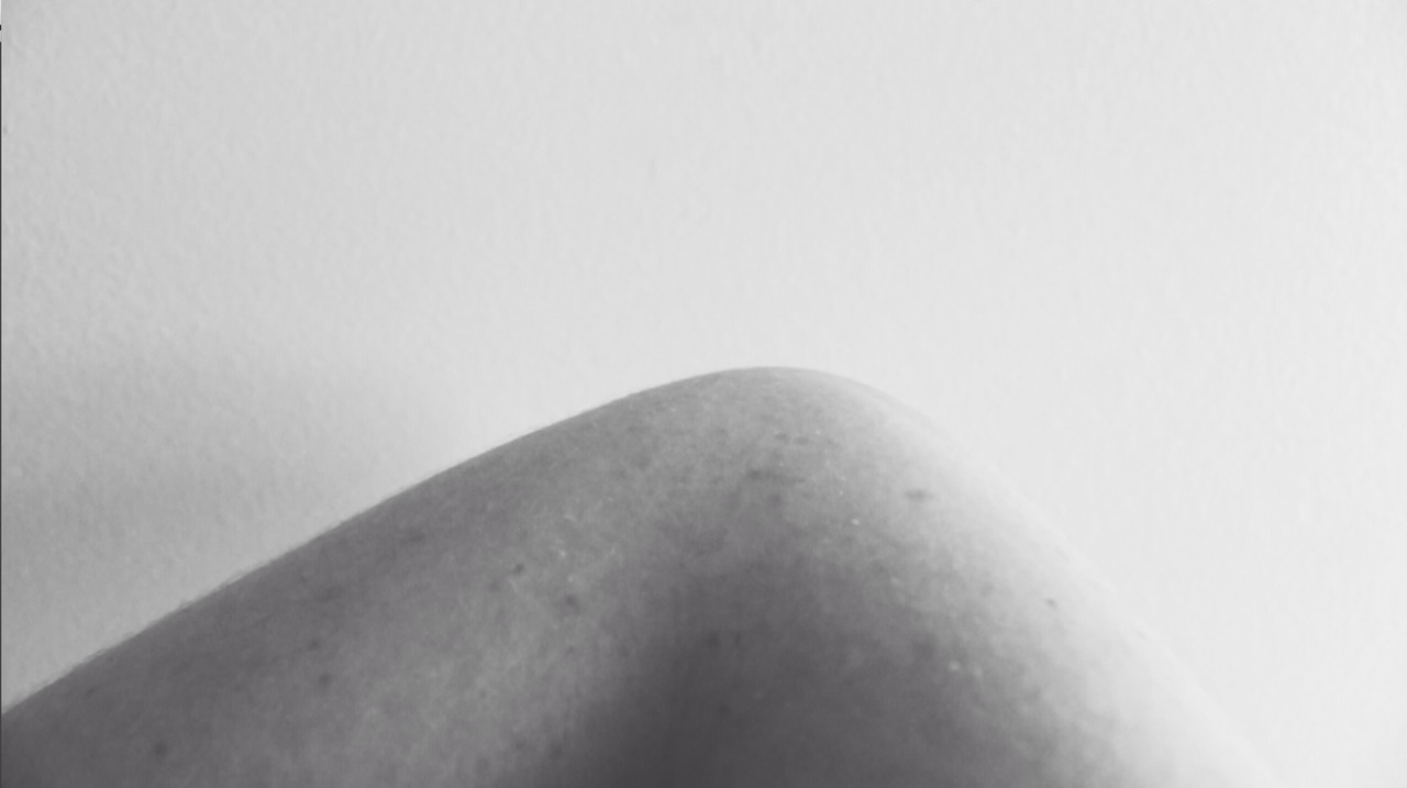 humblehunter:  Here’s more from my new piece. 100 photos of nude me. 