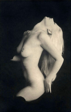 fragrantblossoms:  Tom Millea,  Nude Study