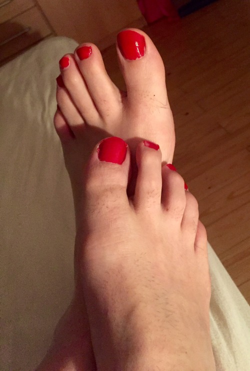 tammyslegs: My bare feet and wrapped in Nylon