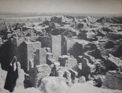 archaeoart:Excavations at the Ishtar Gate,